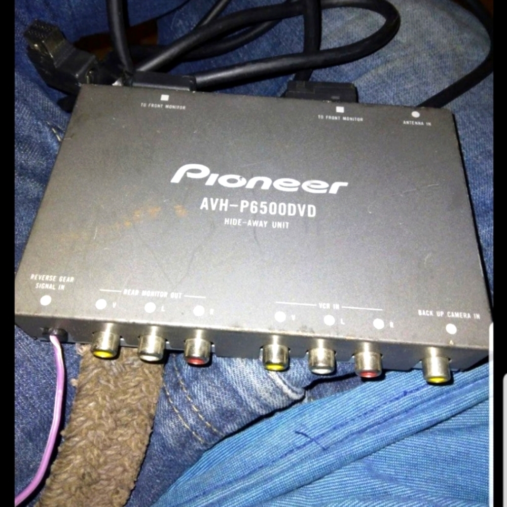 Pioneer hideaway unit